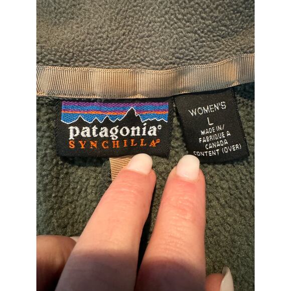 Women’s Patagonia Outdoor Full Zip Synchilla Fleece Windproof Vest Size Large - Picture 9 of 10